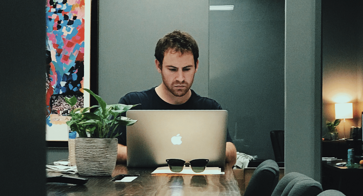 leo at his computer video marketing strategy